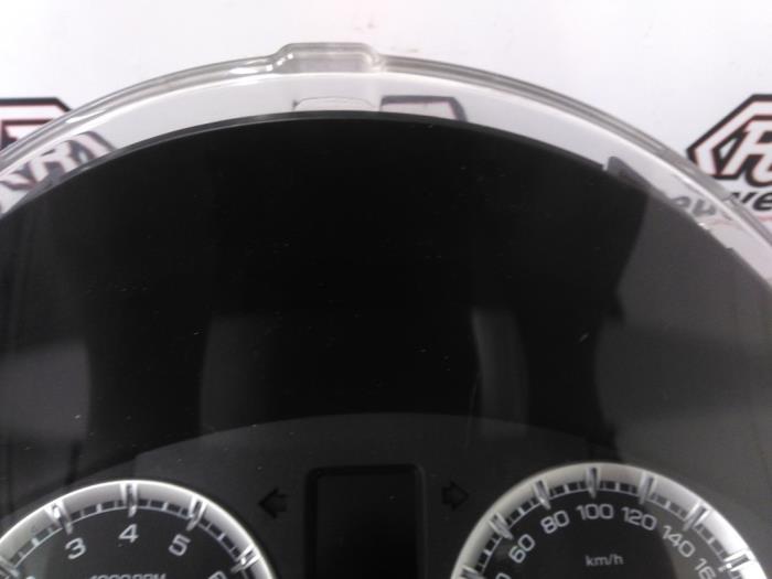 Cuentakilómetros de un Suzuki Swift (ZA/ZC/ZD) 1.2 16V 2011