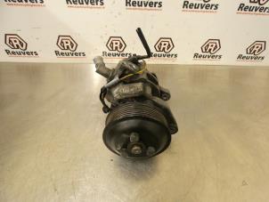 Used Power steering pump BMW 7 serie (F01/02/03/04) Active Hybrid V8 32V Price € 200,00 Margin scheme offered by Autorecycling Reuvers B.V.