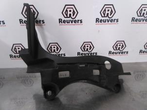 Used Rear bumper bracket, right Peugeot 3008 I (0U/HU) 1.6 VTI 16V Price € 20,00 Margin scheme offered by Autorecycling Reuvers B.V.