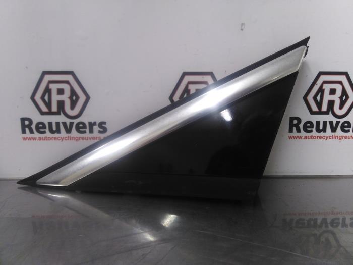 Begagnade Dekorstripe Peugeot 3008 I (0U/HU) 1.6 VTI 16V Pris € 20,00 Marginaltabell erbjuds av Autorecycling Reuvers B.V.