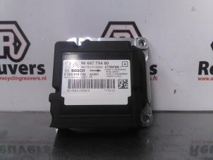 Usados Módulo de Airbag Peugeot 3008 I (0U/HU) 1.6 VTI 16V Precio € 90,00 Norma de margen ofrecido por Autorecycling Reuvers B.V.
