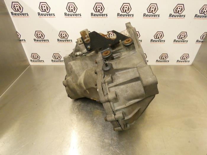 Gearbox Dodge Caliber 1.8 16V P05273320AC EBA DD7