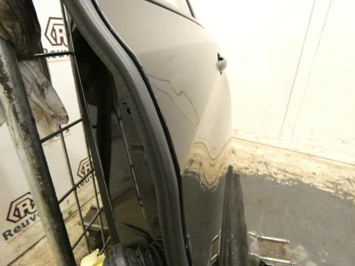 Portière 4portes arrière gauche d'un Peugeot 308 SW (L4/L9/LC/LJ/LR) 1.6 BlueHDi 120 2015