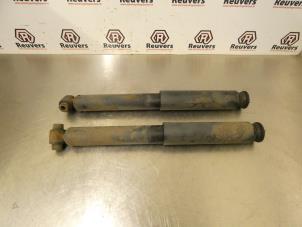 Used Shock absorber kit Peugeot 308 SW (L4/L9/LC/LJ/LR) 1.6 BlueHDi 120 Price € 30,00 Margin scheme offered by Autorecycling Reuvers B.V.