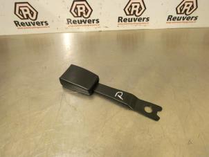 Used Front seatbelt buckle, right Hyundai i10 (F5) 1.2i 16V Price € 15,00 Margin scheme offered by Autorecycling Reuvers B.V.
