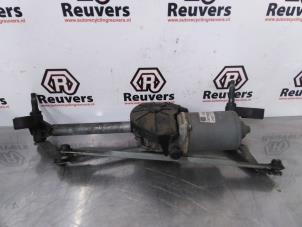Used Front wiper motor Opel Corsa D 1.4 Euro 5 Price € 35,00 Margin scheme offered by Autorecycling Reuvers B.V.
