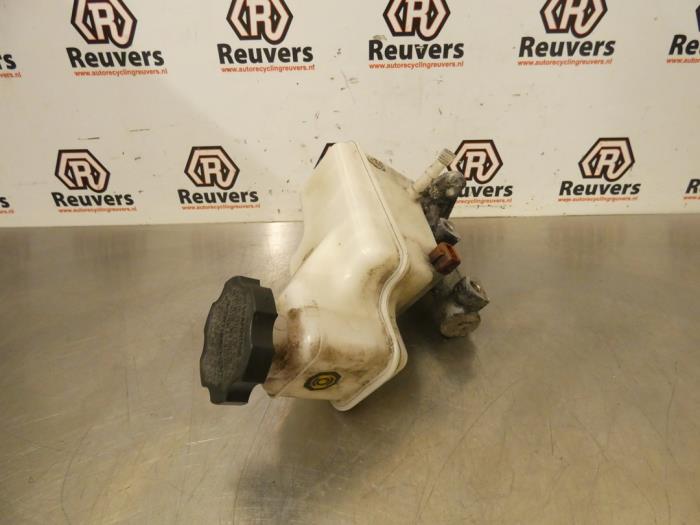 Begagnade Huvudcylinder Hyundai i10 (F5) 1.2i 16V Pris € 25,00 Marginaltabell erbjuds av Autorecycling Reuvers B.V.