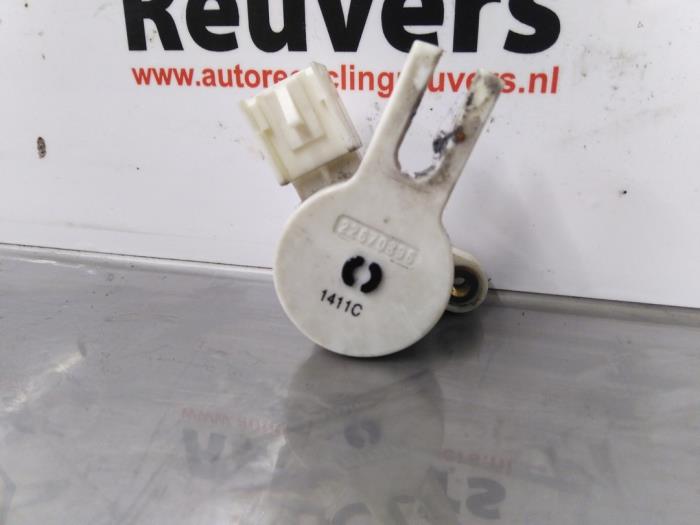 Sensor (other) from a Opel Corsa D 1.4 Euro 5 2011
