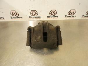 Used Front brake calliper, right Peugeot 1007 (KM) 1.4 Price € 25,00 Margin scheme offered by Autorecycling Reuvers B.V.
