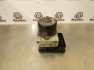 Used ABS pump Peugeot 1007 (KM) 1.4 Price € 60,00 Margin scheme offered by Autorecycling Reuvers B.V.