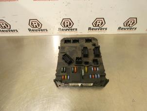Used Fuse box Peugeot 1007 (KM) 1.4 Price € 50,00 Margin scheme offered by Autorecycling Reuvers B.V.