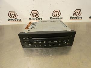 Used Radio CD player Peugeot 1007 (KM) 1.4 Price € 35,00 Margin scheme offered by Autorecycling Reuvers B.V.