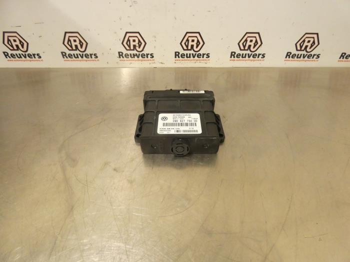 Used Automatic gearbox computer Porsche Cayenne (9PA) 3.2 V6 24V Price € 75,00 Margin scheme offered by Autorecycling Reuvers B.V.