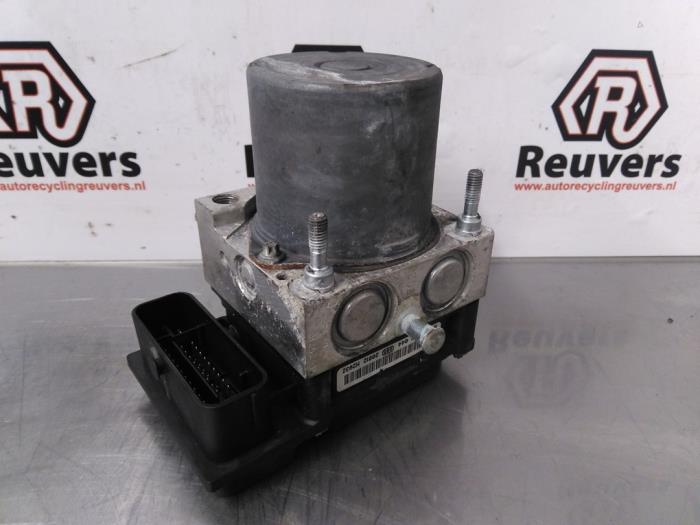 Usagé Bloc ABS Peugeot Expert (G9) 1.6 HDi 90 Prix € 75,00 Règlement à la marge proposé par Autorecycling Reuvers B.V.