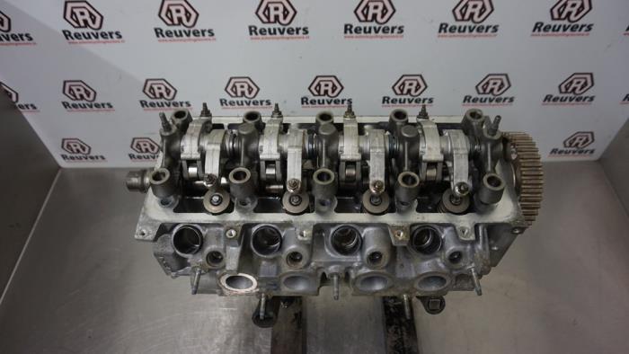 Cylinder head from a Citroën C3 (FC/FL/FT) 1.1 2002