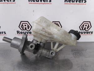 Used Master cylinder Peugeot Expert (G9) 1.6 HDi 90 Price € 35,00 Margin scheme offered by Autorecycling Reuvers B.V.