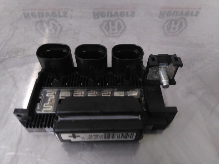 Fuse box Peugeot Expert 1.6 HDi 90 72276156 SEVEL