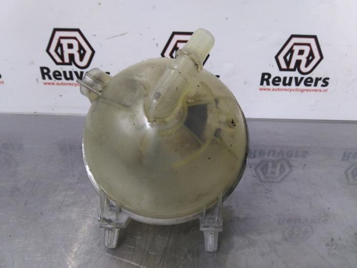 Expansion vessel from a Peugeot Expert (G9) 1.6 HDi 90 2012