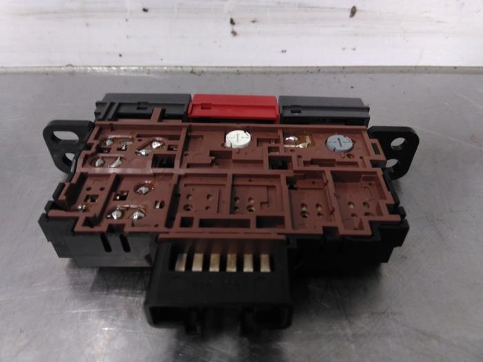 Interruptor de luz de pánico de un Daihatsu Cuore (L251/271/276) 1.0 12V DVVT 2012