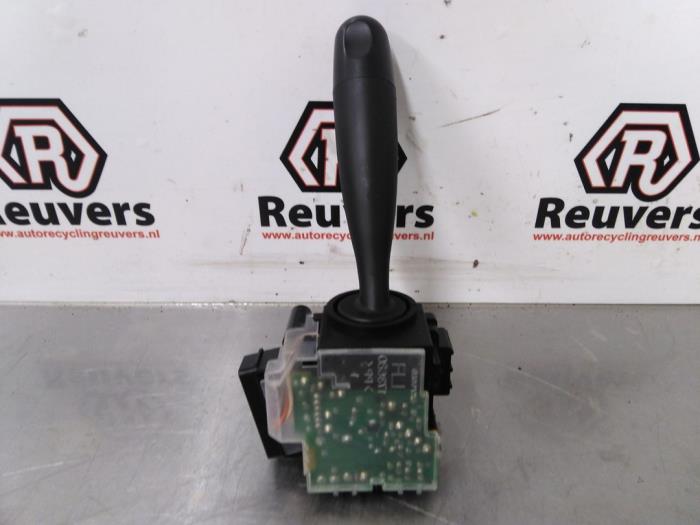 Interruptor de limpiaparabrisas de un Daihatsu Cuore (L251/271/276) 1.0 12V DVVT 2012