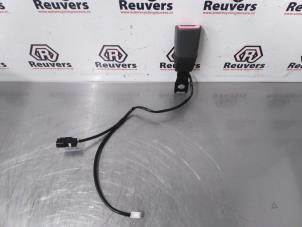 Used Front seatbelt buckle, right Daihatsu Cuore (L251/271/276) 1.0 12V DVVT Price € 15,00 Margin scheme offered by Autorecycling Reuvers B.V.