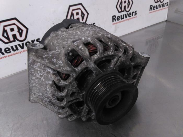 Begagnade Dynamo Renault Clio II (BB/CB) 1.4 16V Pris € 35,00 Marginaltabell erbjuds av Autorecycling Reuvers B.V.