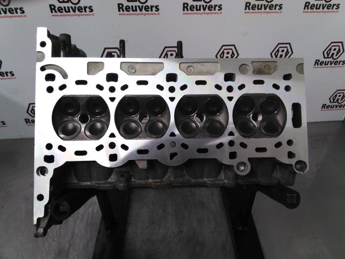 Usagé Culasse Opel Corsa D 1.2 16V Prix € 400,00 Règlement à la marge proposé par Autorecycling Reuvers B.V.