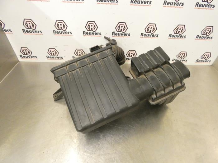 Gebrauchte Luftfiltergehäuse Suzuki Swift (ZA/ZC/ZD1/2/3/9) 1.5 VVT 16V Preis € 25,00 Margenregelung angeboten von Autorecycling Reuvers B.V.