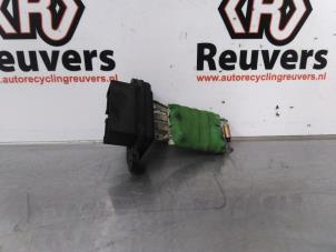 Usados Resistencia de calefactor Ford Ka II 1.2 Precio € 20,00 Norma de margen ofrecido por Autorecycling Reuvers B.V.