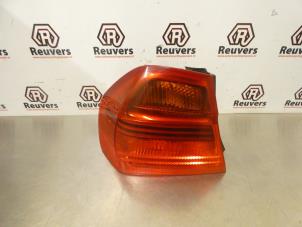 Used Taillight, left BMW 3 serie (E90) 318i 16V Price € 25,00 Margin scheme offered by Autorecycling Reuvers B.V.