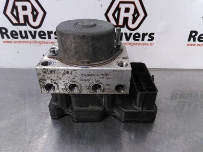 Gebrauchte ABS Pumpe Toyota Aygo (B10) 1.0 12V VVT-i Preis € 40,00 Margenregelung angeboten von Autorecycling Reuvers B.V.