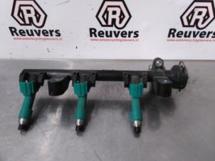 Used Fuel injector nozzle Toyota Aygo (B10) 1.0 12V VVT-i Price € 30,00 Margin scheme offered by Autorecycling Reuvers B.V.