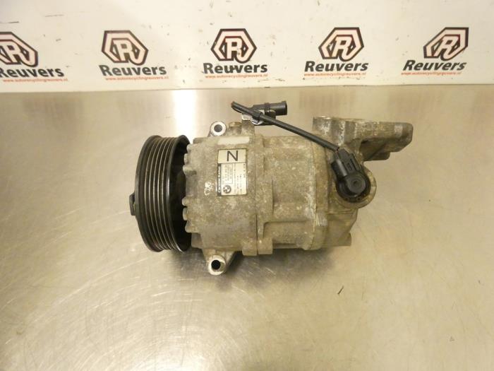 Air conditioning pump from a BMW 3 serie (E90) 318i 16V 2006