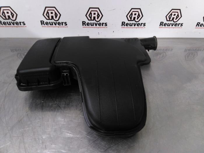 Begagnade Luftfilterhus Toyota Aygo (B10) 1.0 12V VVT-i Pris € 20,00 Marginaltabell erbjuds av Autorecycling Reuvers B.V.