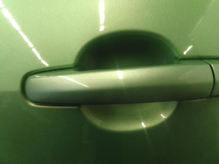 Tür 4-türig links hinten van een Suzuki Splash 1.2 16V LPG 2010
