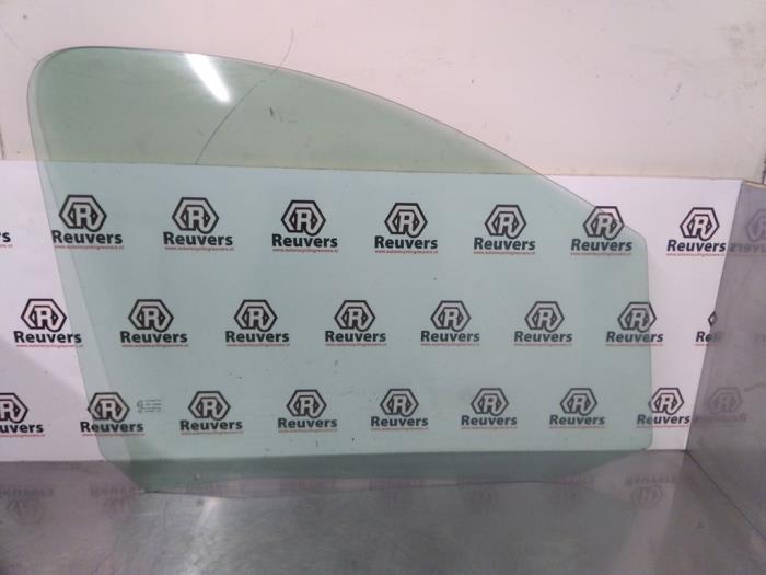 Usados Ventanilla de puerta de 2 puertas derecha Citroen Jumpy (G9) 1.6 HDI 16V Precio € 35,00 Norma de margen ofrecido por Autorecycling Reuvers B.V.