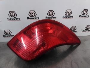 Used Taillight, right Peugeot 308 SW (4E/H) 1.6 VTI 16V Price € 75,00 Margin scheme offered by Autorecycling Reuvers B.V.