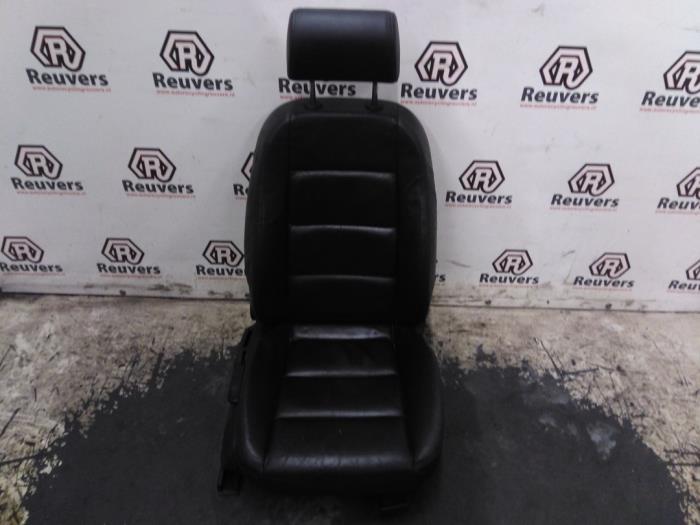 Gebrauchte Sitz links Audi A4 Avant (B7) 2.5 TDI V6 24V Preis € 125,00 Margenregelung angeboten von Autorecycling Reuvers B.V.