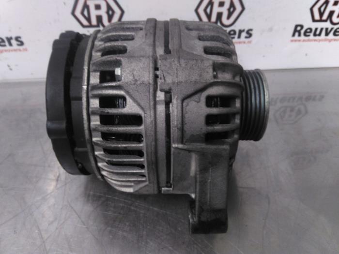 Dynamo d'un Audi A4 Avant (B7) 2.5 TDI V6 24V 2005