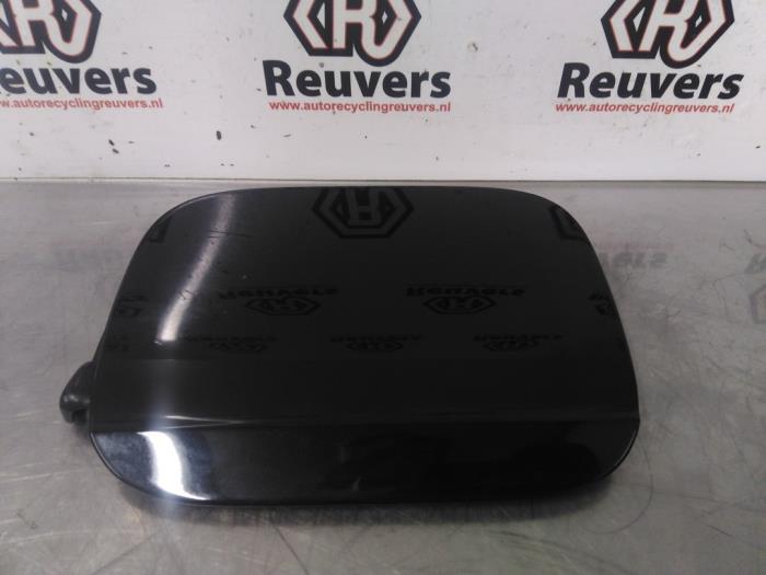 Begagnade Tanklucka Audi A4 Avant (B7) 2.5 TDI V6 24V Pris € 20,00 Marginaltabell erbjuds av Autorecycling Reuvers B.V.