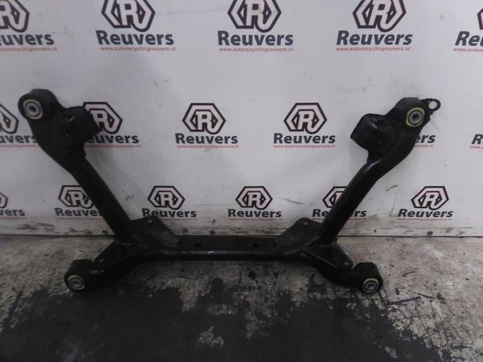 Usados Subchasis Audi A4 Avant (B7) 2.5 TDI V6 24V Precio € 50,00 Norma de margen ofrecido por Autorecycling Reuvers B.V.