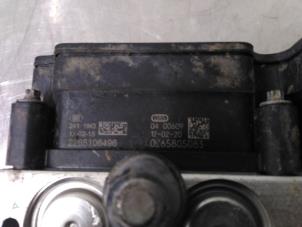 Pompe ABS d'un Peugeot 107 1.0 12V 2012