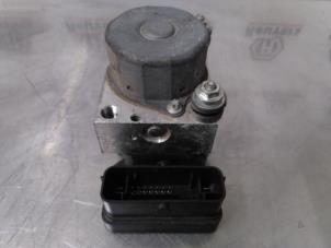 Pompe ABS d'un Peugeot 107 1.0 12V 2012