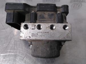 Pompe ABS d'un Peugeot 107 1.0 12V 2012