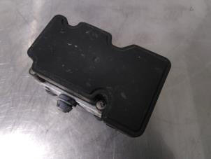 Pompe ABS d'un Peugeot 107 1.0 12V 2012
