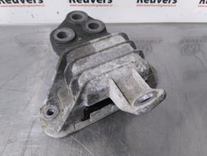 Used Engine mount Opel Ampera 1.4 16V Price € 35,00 Margin scheme offered by Autorecycling Reuvers B.V.