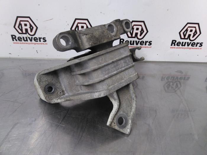 Engine mount from a Opel Ampera 1.4 16V 2013