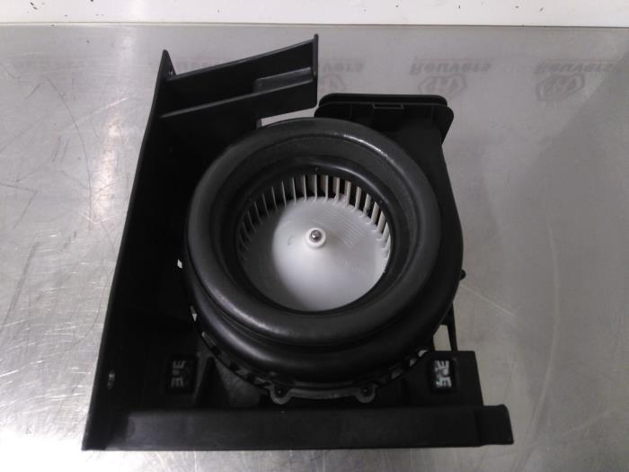 Heating and ventilation fan motor Opel Ampera 1.4 16V - 825011402 JOHNSON