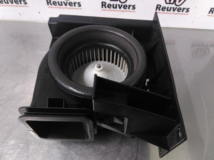 Heating and ventilation fan motor Opel Ampera 1.4 16V - 825011402 JOHNSON