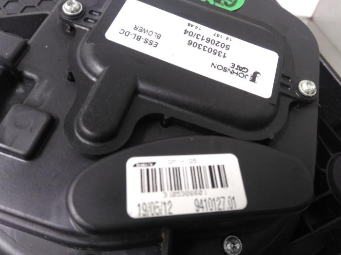 Heating and ventilation fan motor Opel Ampera 1.4 16V - 825011402 JOHNSON